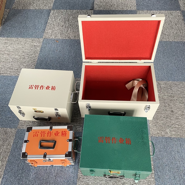 凤冈爆破工程作业箱如何选择？玻璃钢与传统材质的全面对比